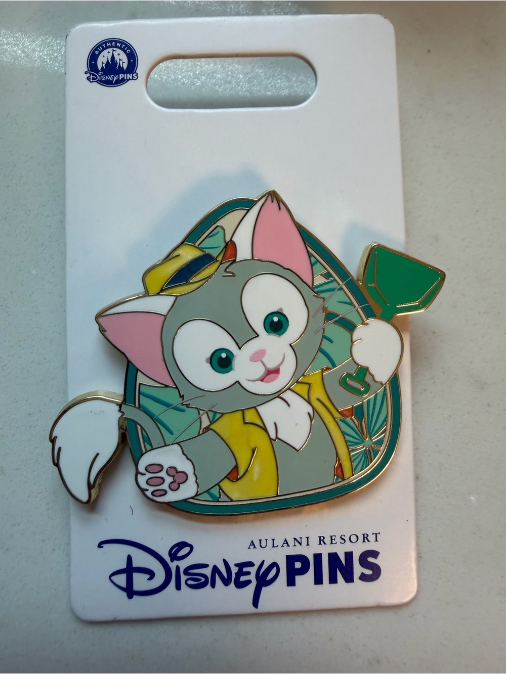Disney duffy and friends aulani pin